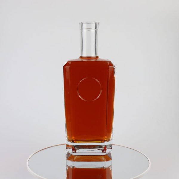 700ml Square High Flint Glass Bottles with Cork 850g