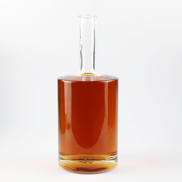 700ml Square Glass Bottles For Spirits Liquor Whiskey 700g