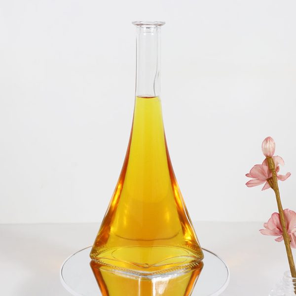 Custom Long Neck Glass Liquor Bottle 500ml Champagne Juice Bottle For Whisky Vodka Gin Water Bottles 620g