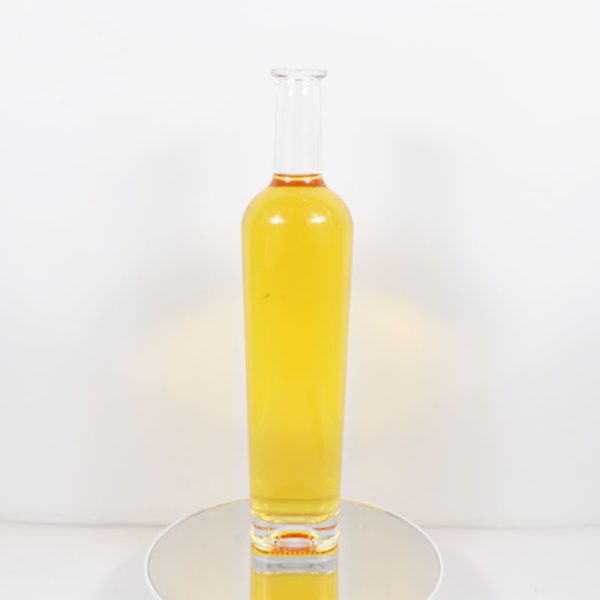 700ml Inverted triangle Clear Long Neck Glass Bottle  With Cap 620g