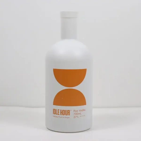 700ml glass bottle with white spraying and label printing 720g