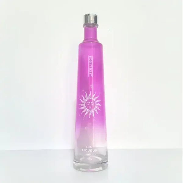 Senior gin bottle with gradient painting