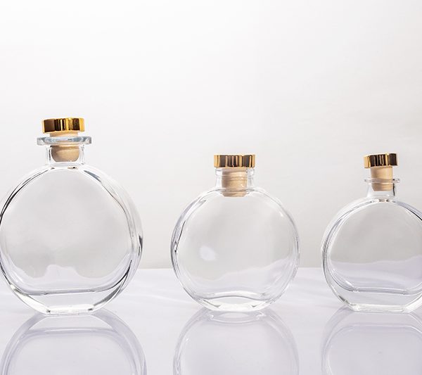 100ml 150ml Flat Round Clear Glass Aromatherapy Bottle with Cork Cap