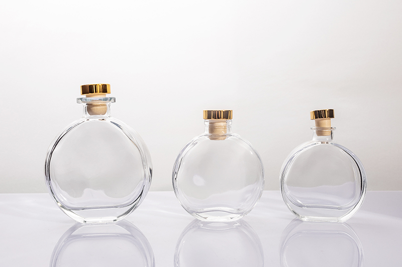 100ml 150ml Flat Round Clear Glass Aromatherapy Bottle with Cork Cap