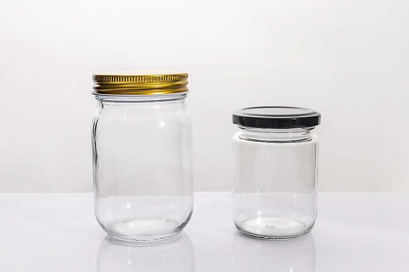 Versatile Short‑body Glass Jars with Metal Screw Lids